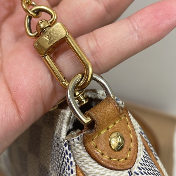 [$1400cad]💥AUTHENTIC Louis Vuitton Damier Azur Eva Clutch💥 - Picture 12 of 17